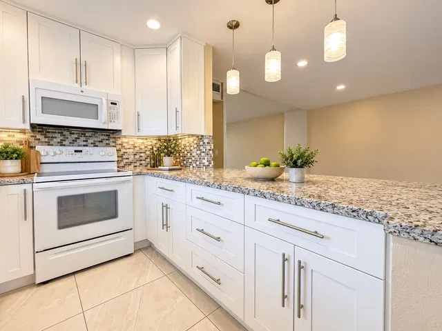 Residence photo 3