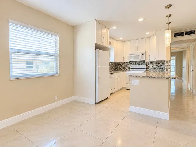 Residence photo 8