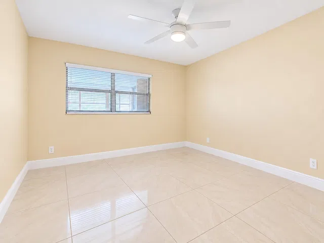 Residence photo 15