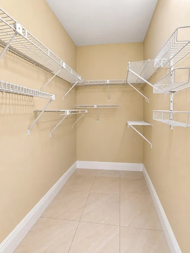 Residence photo 17