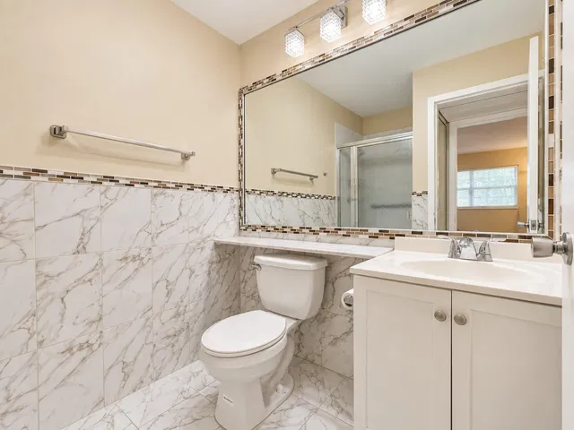 Residence photo 18