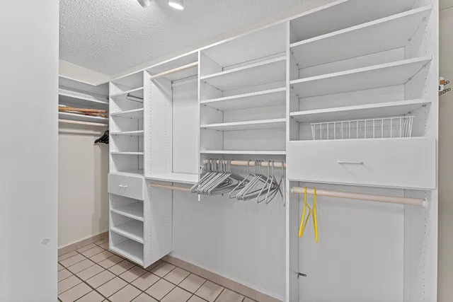Unit 302 photo 23