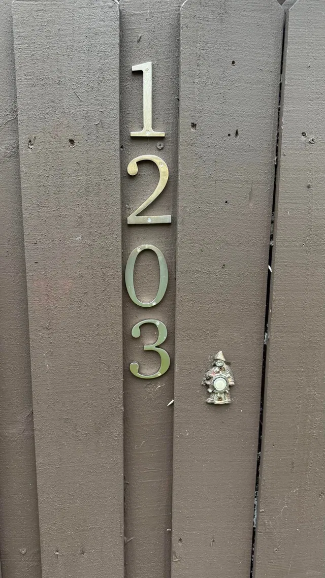 Unit 1203 photo 8