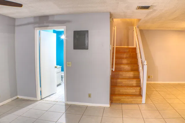 Unit 1203 photo 11