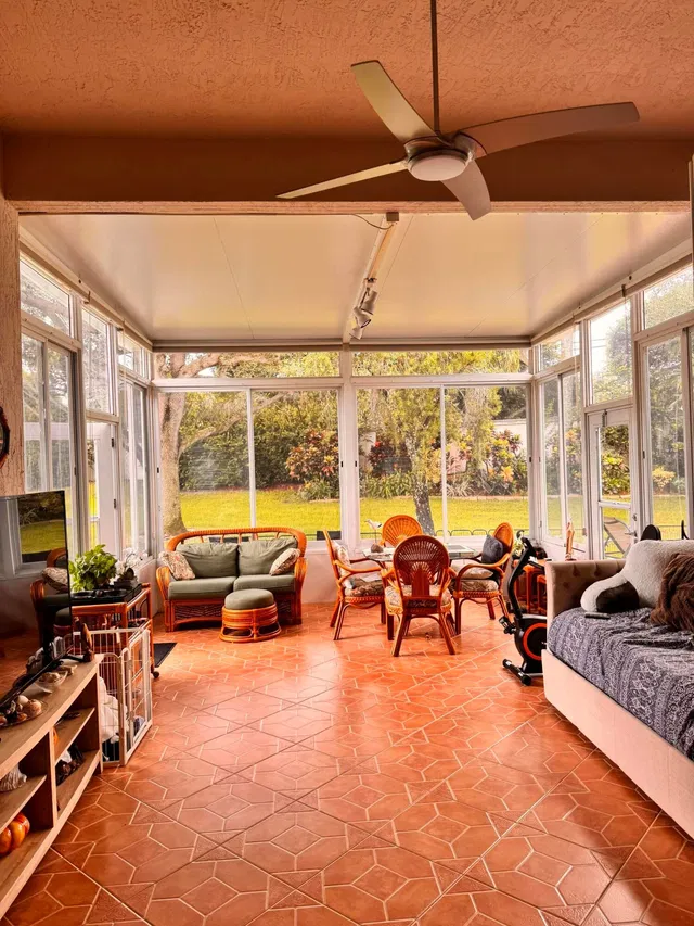  Residence photo 10