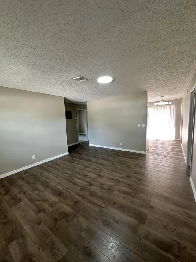 Residence photo 2
