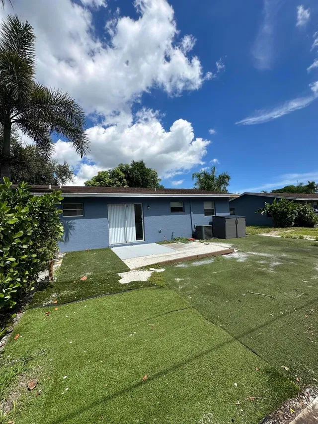 Residence photo 17