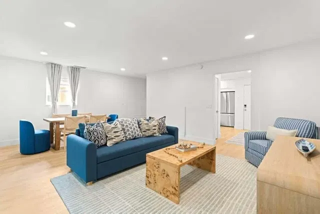 Singer Island Residence photo 9