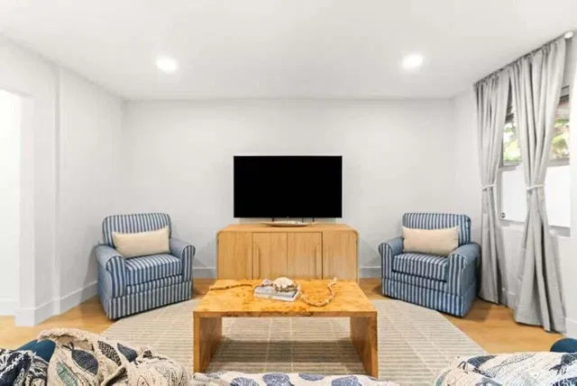 Singer Island Residence photo 17