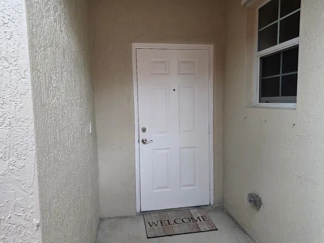 Residence photo 2