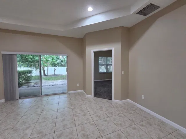 Residence photo 15