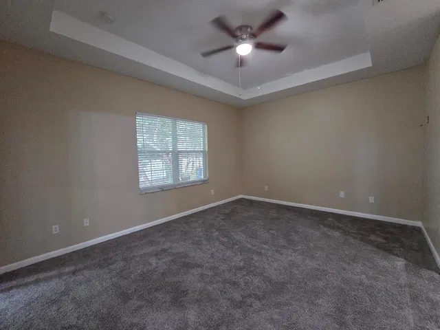 Residence photo 16