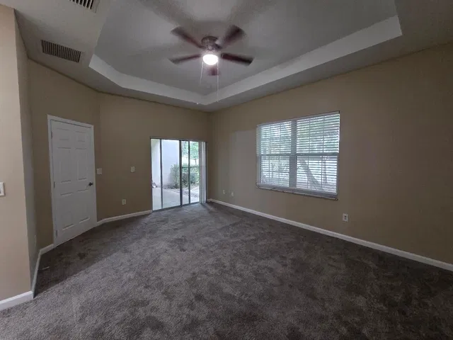 Residence photo 18