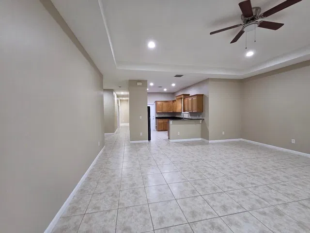 Residence photo 30