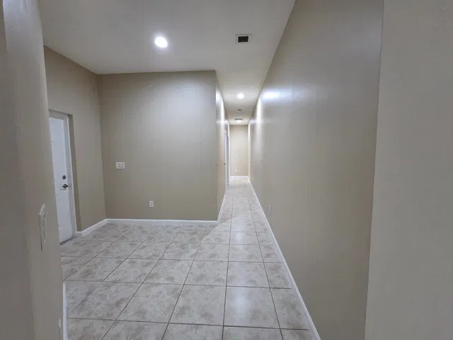 Residence photo 31