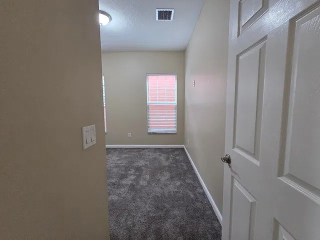 Residence photo 32