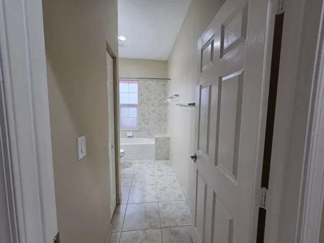Residence photo 36