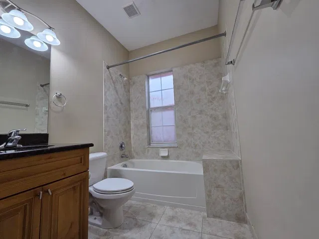 Residence photo 38