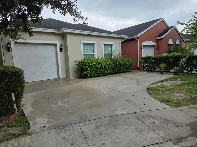 Residence photo 57
