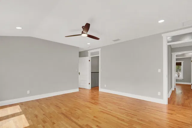 Residence photo 32