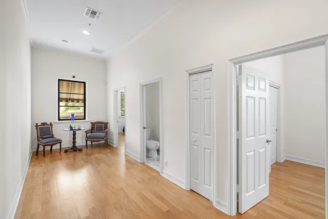 Residence photo 43