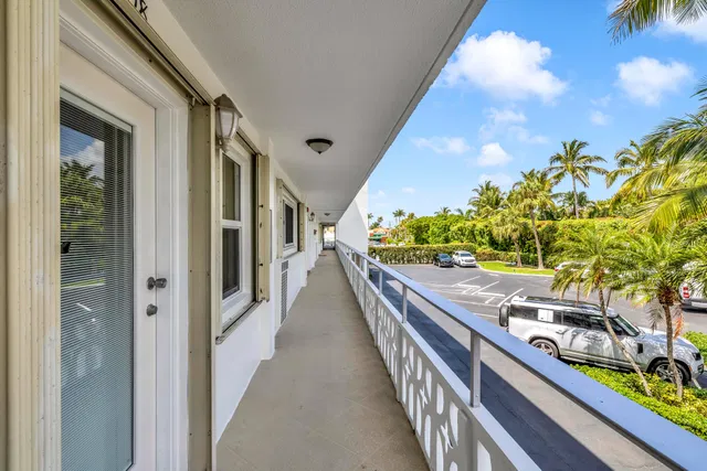 139 SUNRISE Avenue #2080