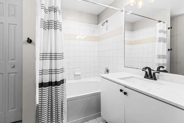 Unit 302 photo 17