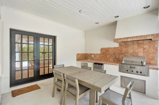 Steeplechase Residence photo 6