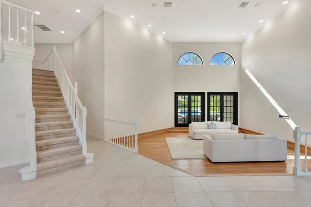 Steeplechase Residence photo 10