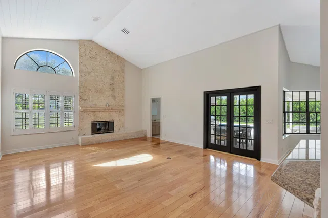 Steeplechase Residence photo 14