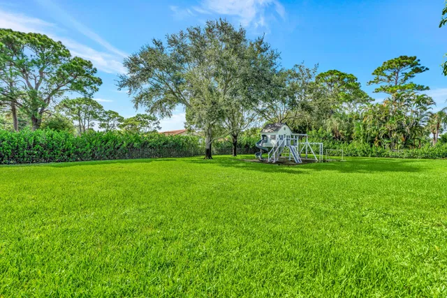 Steeplechase Residence photo 44