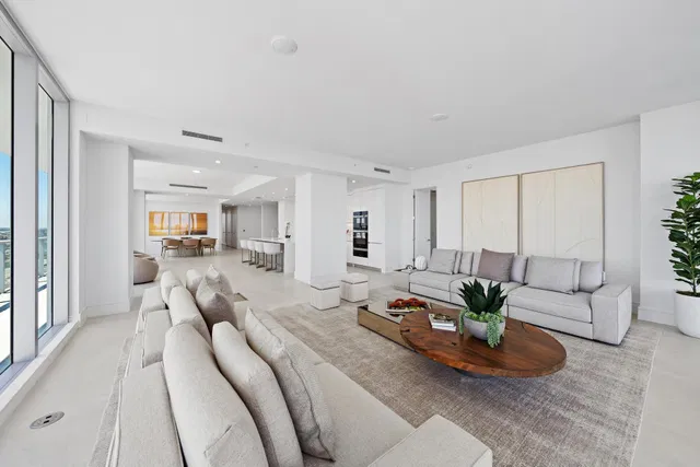 Nautilus 220 Unit 2212 photo 7