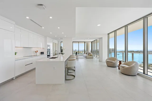 Nautilus 220 Unit 2212 photo 12
