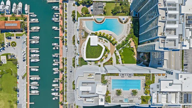Nautilus 220 Unit 2212 photo 23