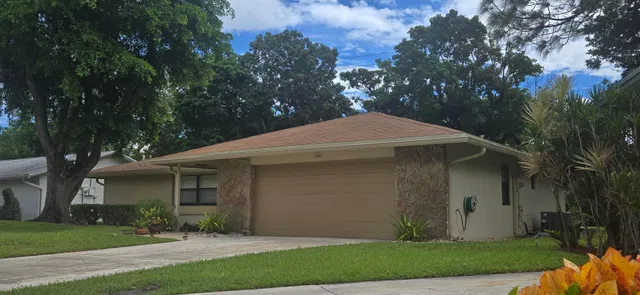 Residence photo 2