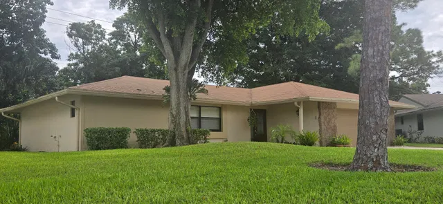 Residence photo 3