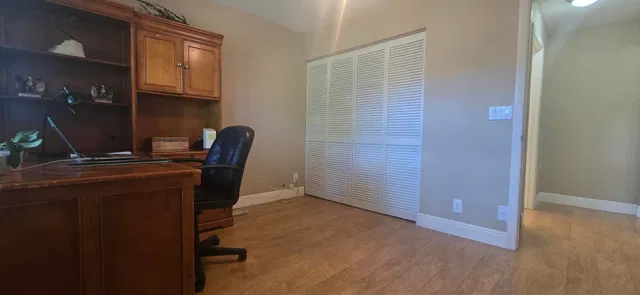 Residence photo 25