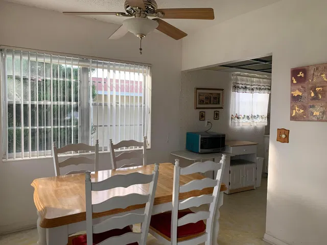 Residence photo 11