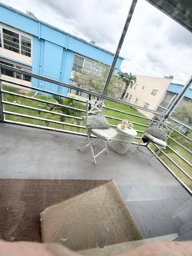 Residence photo 17