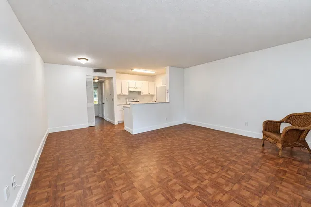 Residence photo 3