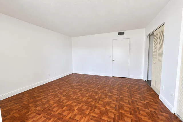 Residence photo 8
