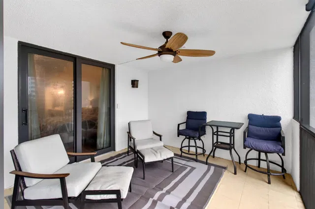 Residence photo 7