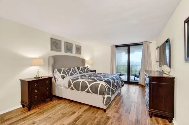 Residence photo 32