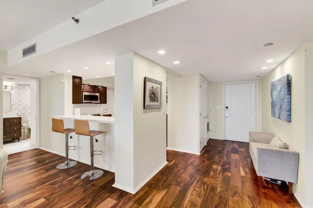 Residence photo 42
