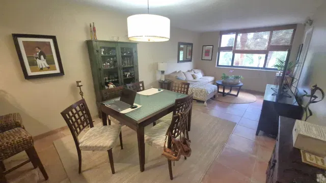 Unit 1306 photo 5