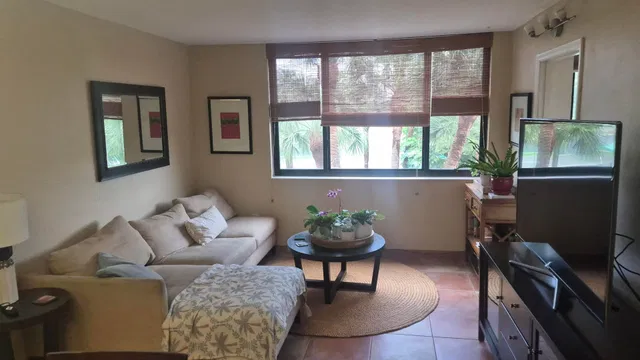 Unit 1306 photo 7