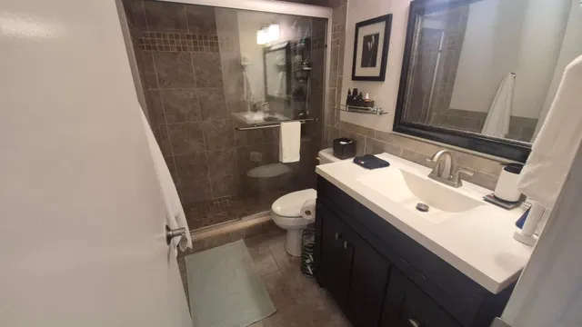 Unit 1306 photo 15
