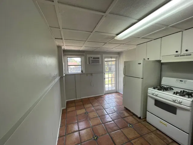 Unit #1 photo 9