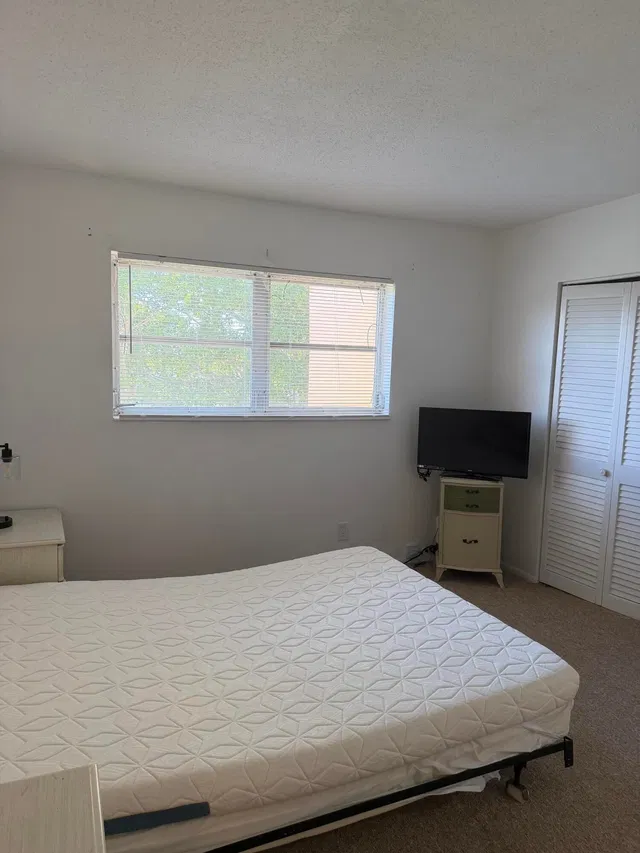 Unit 203 photo 9