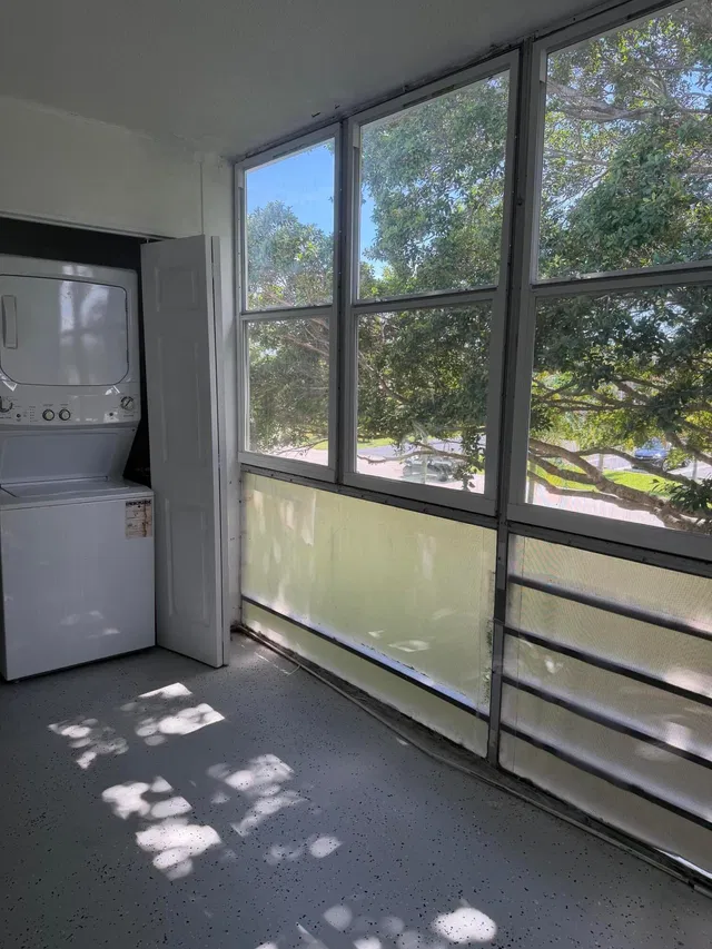 Unit 203 photo 12